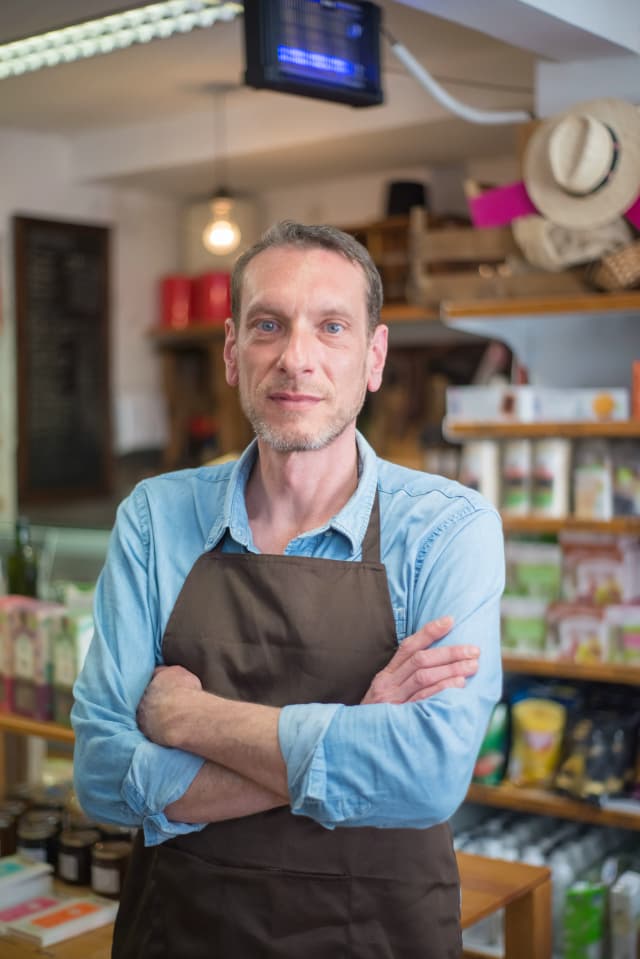 A day at a neighborhood café